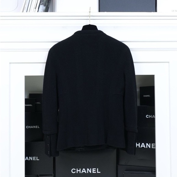 ❌SOLD❌Vintage Chanel bow tie jacket - Picture 4 of 10